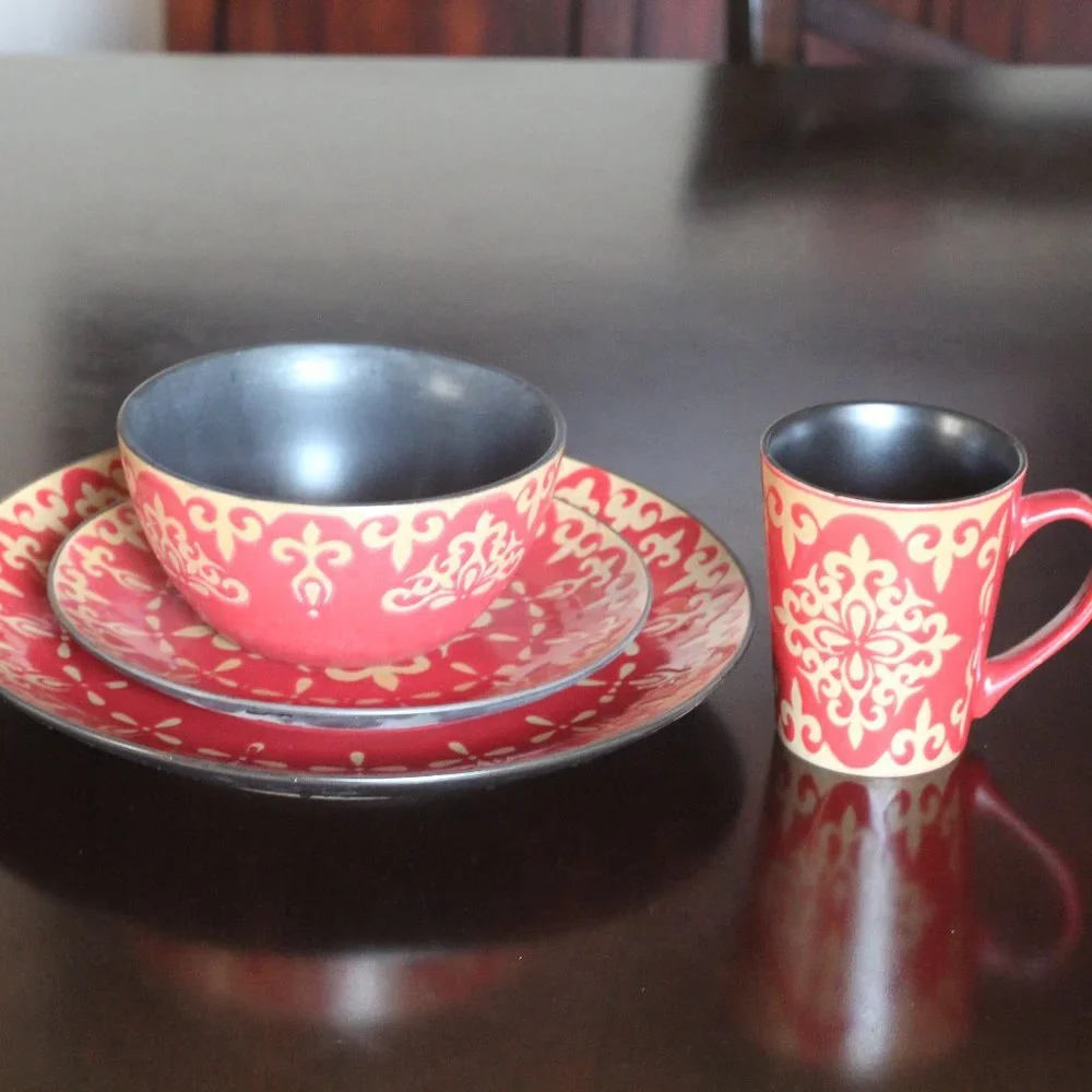 Pfaltzgraff Vintage Everyday Red Scroll Dinnerware - 4 Piece Set
